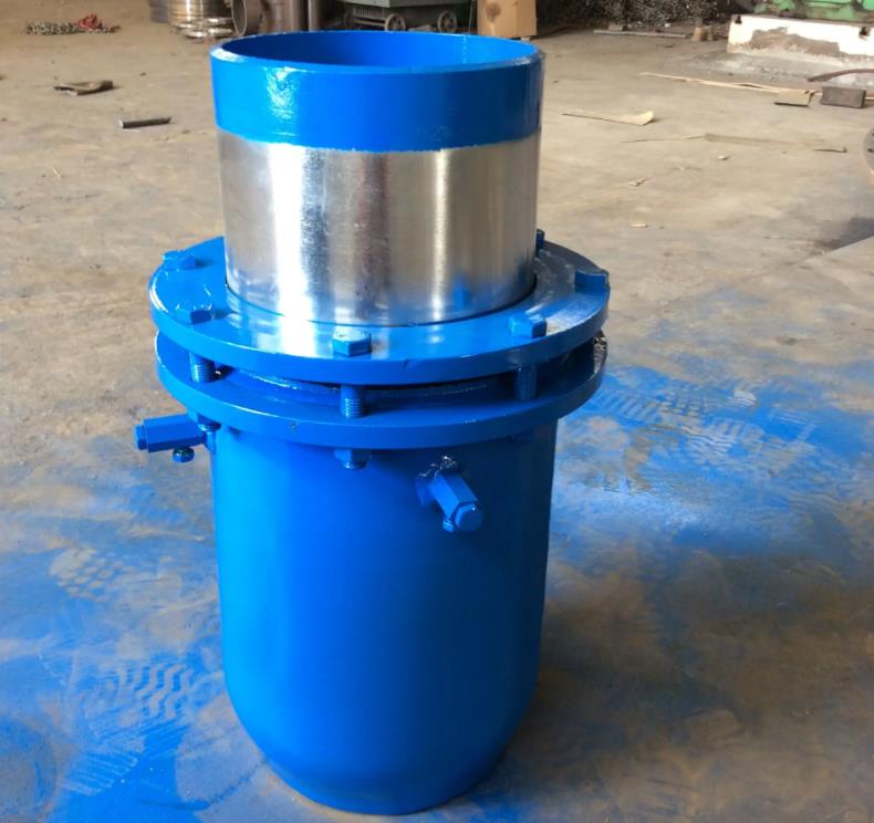 套筒补偿器在管道配件中技术参数的作用.jpg