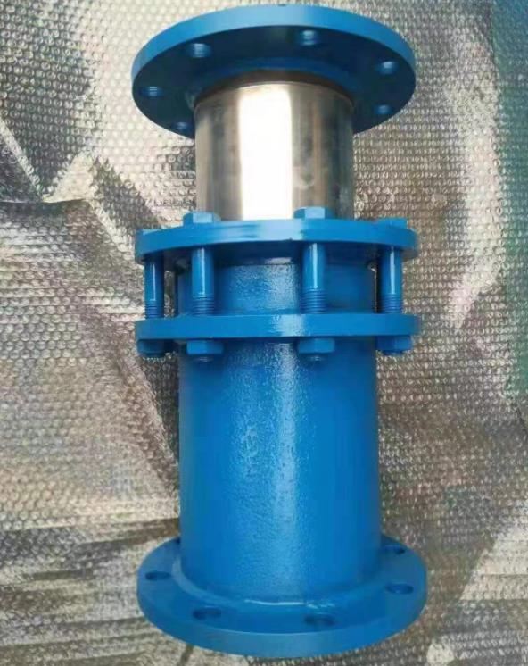单向热力套筒补偿器根据壳体的材料分为铸铁和钢.jpg